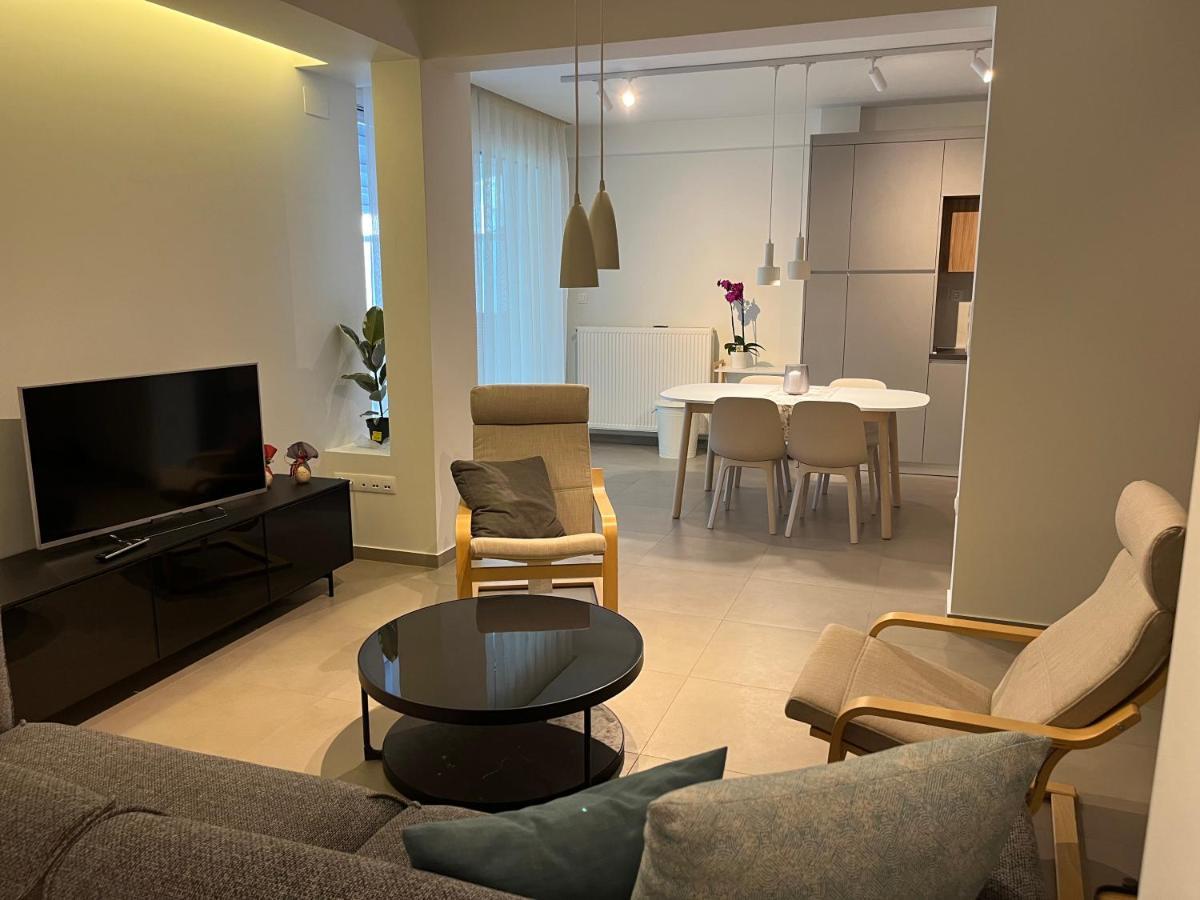 Fofi'S City Center Apartment 카발라 외부 사진