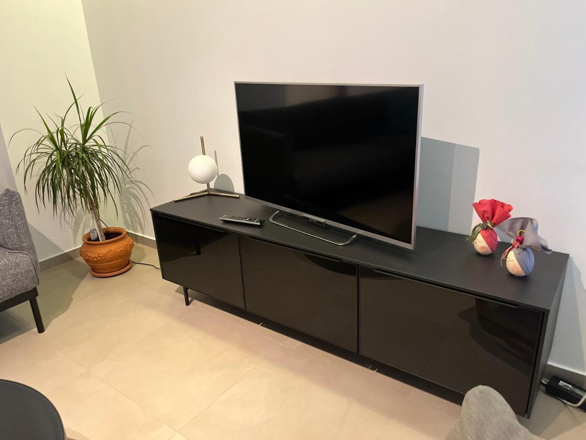 Fofi'S City Center Apartment 카발라 외부 사진